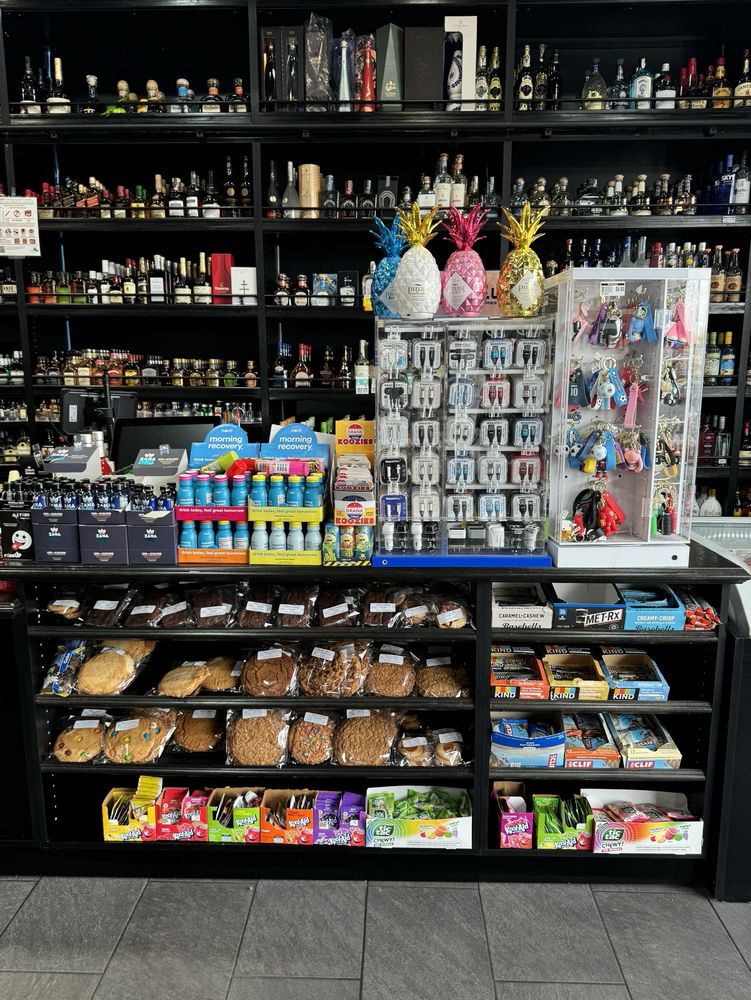 Social spots from M & M Liquors