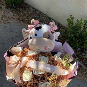Socal Flower & Supply - Here couple of bouquet I made with there flowers always fresh flowers . - Florists Near Me - Van Nuys, California Socal Flower & Supply - Here couple of bouquet I made with there flowers always fresh flowers . - Florists Near Me - Van Nuys, California