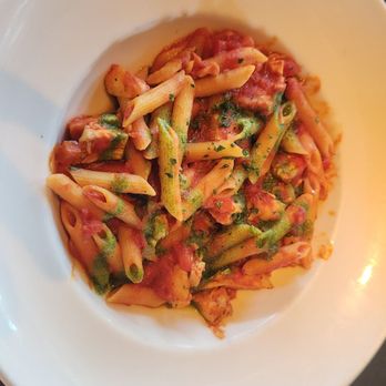 The Cheesecake Factory - Skinny chicken pasta - American Near Me - Oxnard, California