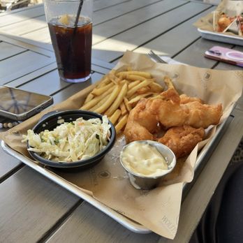 Wolfies Grill - Geist - Beer battered fish and chips - American Near Me - Indianapolis, Indiana