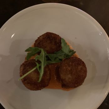 Sheila's Place - Blue Claw Crab Cakes - New American Near Me - Camarillo, California