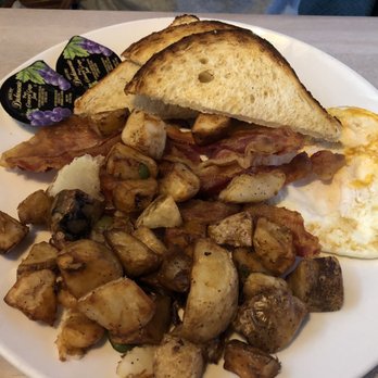 Toast Kitchen & Bar - Breakfast & Brunch Near Me - Brea, California Toast Kitchen & Bar - Breakfast & Brunch Near Me - Brea, California