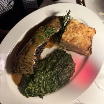 Harris' Restaurant - Petit Filet Mignon - Steakhouses Near Me - San Francisco, California Harris' Restaurant - Petit Filet Mignon - Steakhouses Near Me - San Francisco, California