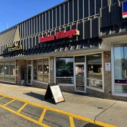 Italian Village Pizza - Outside