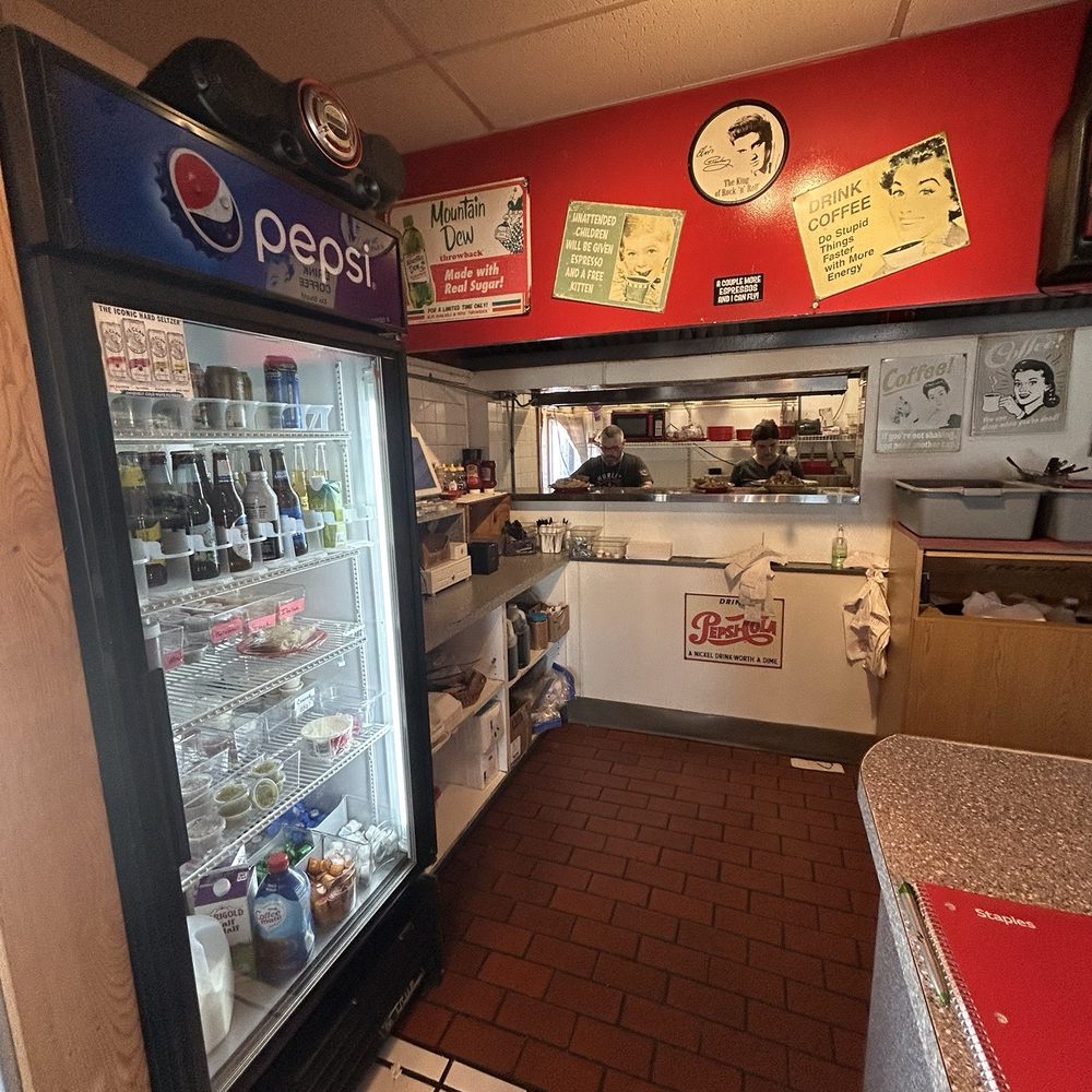 Betty's Diner - Kitchen - American Near Me - Polson, Montana