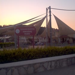 Arkadaş Parkı