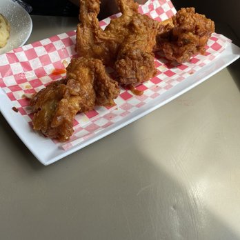 The Yellow Bee - Whole wings - Breakfast & Brunch Near Me - Hinesville, Georgia