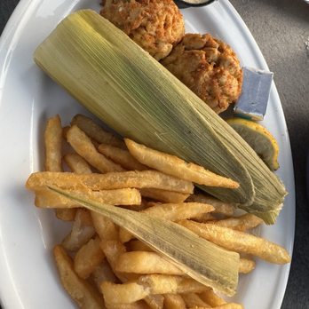 Blu Crabhouse & Raw Bar - Crab cakes - Seafood Near Me - Ocean City, Maryland