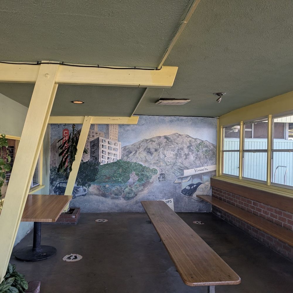 Vince's Spaghetti - Waiting area - Italian Near Me - Ontario, California