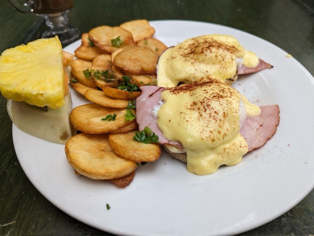 EGGSPECTATION OTTAWA Updated October 2024 81 Photos & 97 Reviews