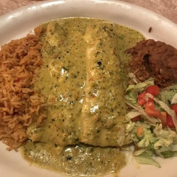 Chuy's - Chicken enchiladas with boom boom sauce - Tex-Mex Near Me - Austin, Texas Chuy's - Chicken enchiladas with boom boom sauce - Tex-Mex Near Me - Austin, Texas
