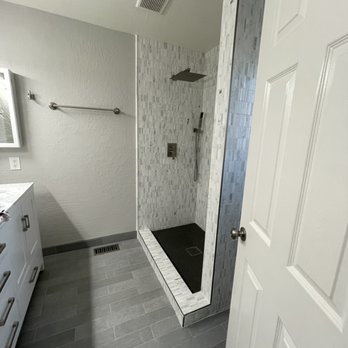Maldonado Tile & Stone - Notice the tile base detail. Just waiting for the shower door to be delivered and installed. - Tiling Near Me - Sonoma, California