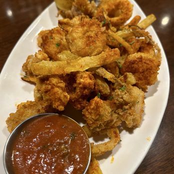 Serrato's Steakhouse - Crispy Calamari - Steakhouses Near Me - Franklin, Tennessee