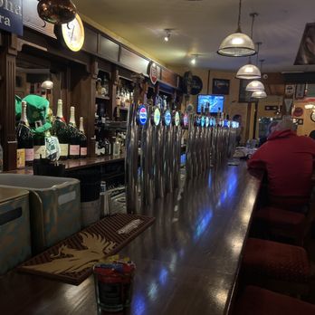 Barrel Oak - Great beer selection ... even Boston lager for the Americans - Beer Bar Near Me - Montreux, VD Barrel Oak - Great beer selection ... even Boston lager for the Americans - Beer Bar Near Me - Montreux, VD