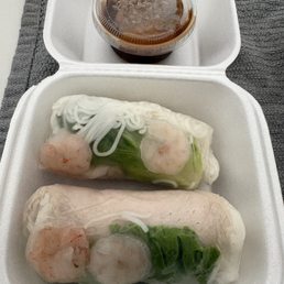 Gỏi Cuốn - Shrimp & Pork Spring Rolls Gỏi Cuốn - Shrimp & Pork Spring Rolls