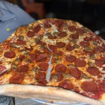Piecasso - Pepparoni and Spicy Italian Sausage - Pizza Near Me - Stowe, Vermont Piecasso - Pepparoni and Spicy Italian Sausage - Pizza Near Me - Stowe, Vermont