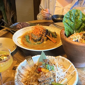 Nara Thai Kitchen - Pad Thai, Som Tum Thai (Papaya Salad), Panang Curry - Thai Near Me - Irvine, California