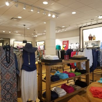 Chico's - Women's Clothing Near Me - Rogers, Arkansas Chico's - Women's Clothing Near Me - Rogers, Arkansas