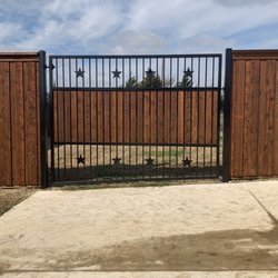 Custom Fence & Pergola - Custom gate