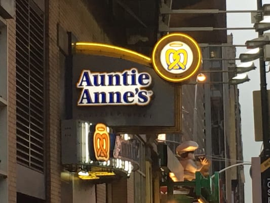 Auntie Anne's by null