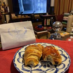 The Rose Bakery By Julie Myrtille - Butter croissant and chocolate croissant - both were delicious