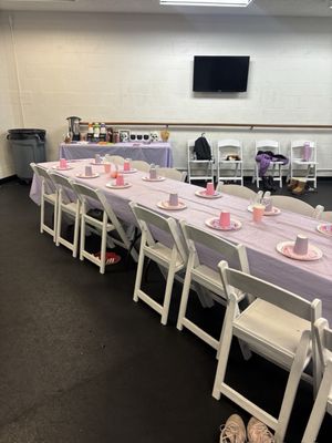 LA Kings Ice Burbank (Pickwick) by null