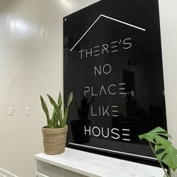 Lagree House - Pretty signage