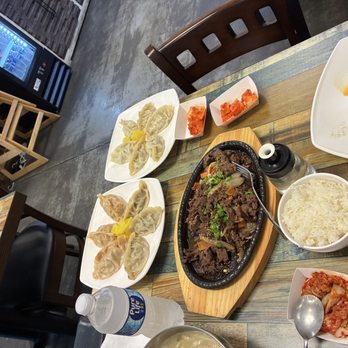 Mandoo Rang - Kimchi mandoo, beef mandoo, and Bulgogi Rice - Korean Near Me - Suwanee, Georgia Mandoo Rang - Kimchi mandoo, beef mandoo, and Bulgogi Rice - Korean Near Me - Suwanee, Georgia