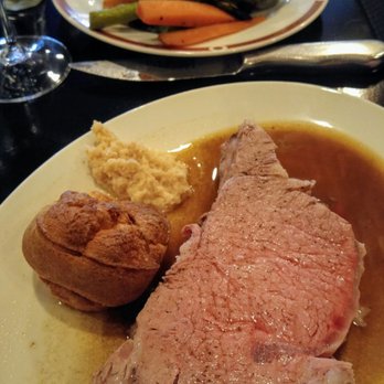Stakeout Dining Room & Lounge - Prime Rib with Yorkshire Pudding and Horseradish - Lounges Near Me - Stouffville, Ontario Stakeout Dining Room & Lounge - Prime Rib with Yorkshire Pudding and Horseradish - Lounges Near Me - Stouffville, Ontario