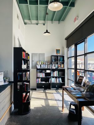 Peach Street Books by null