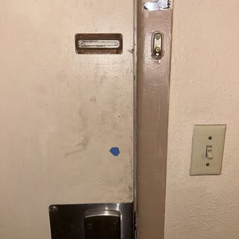 Artesia Inn - No lock. Dirty - Hotels Near Me - Artesia, New Mexico Artesia Inn - No lock. Dirty - Hotels Near Me - Artesia, New Mexico
