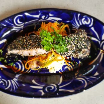 Riviera Grill - Sesame crusted Tuna steak.   Perfectly cooked! - Mediterranean Near Me - Nuevo Vallarta, NAY