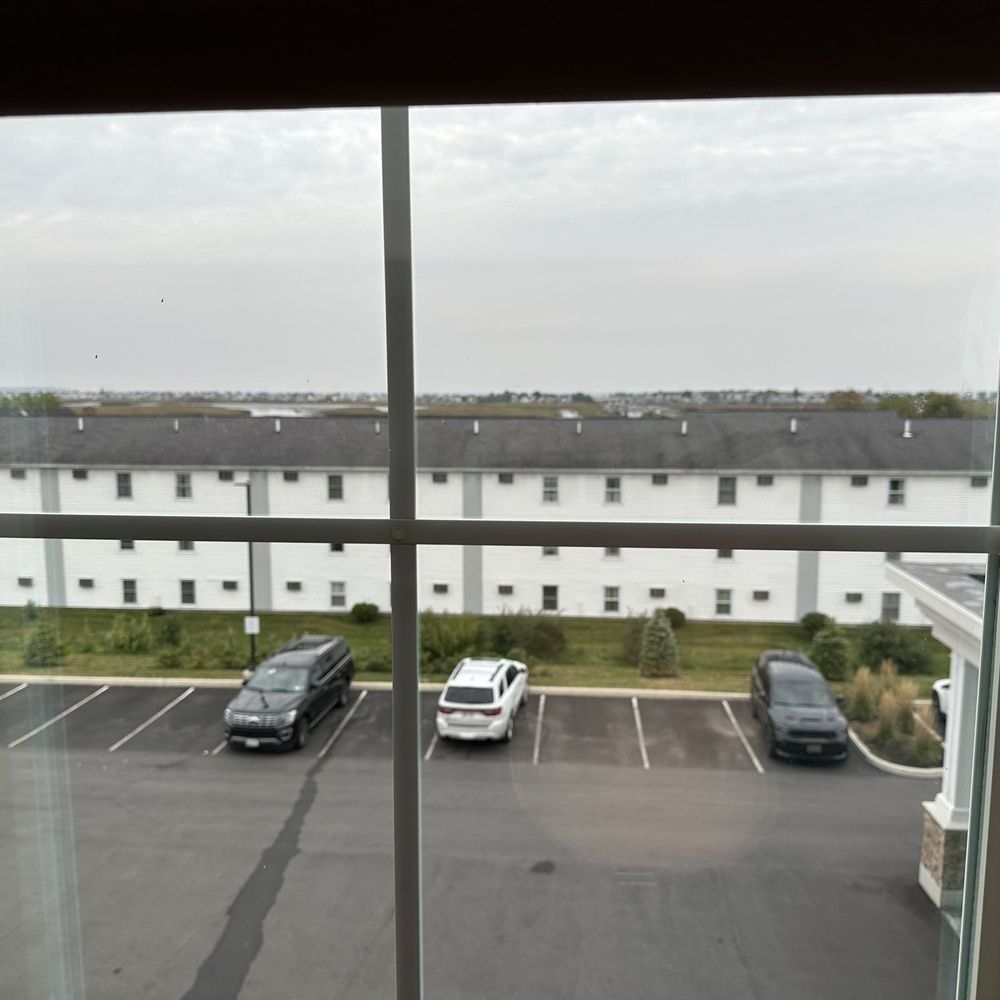 Water view room. Water view room.