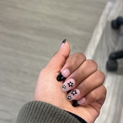 Da VI Nails