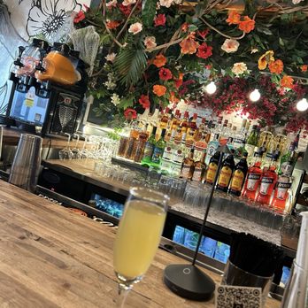 Glin Thai Bistro - Bellini - Thai Near Me - Brooklyn, New York