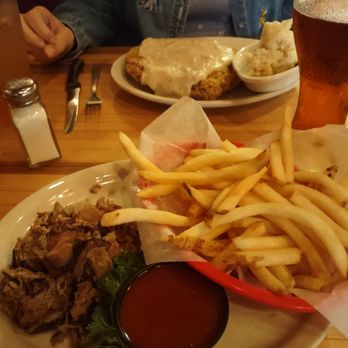 The County Line - Chicken fried steak and BBQ - Barbeque Near Me - San Antonio, Texas
