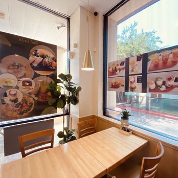 Toast La La - Inside - Sushi Bars Near Me - Houston, Texas Toast La La - Inside - Sushi Bars Near Me - Houston, Texas