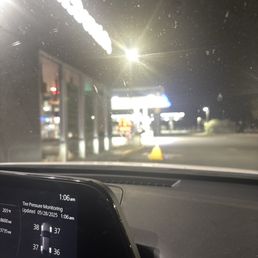 It says 24hrs on the website but they're closed, all drive through screens are off and no one has been responsive. It says 24hrs on the website but they're closed, all drive through screens are off and no one has been responsive.