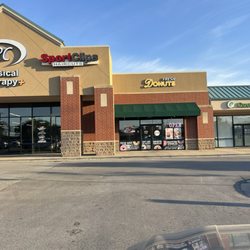 Fresh Donuts - Front of this place and yes it's down the plaza from the gym so don't feel guilty. IIFYM peeps you know you can work in these carbs.