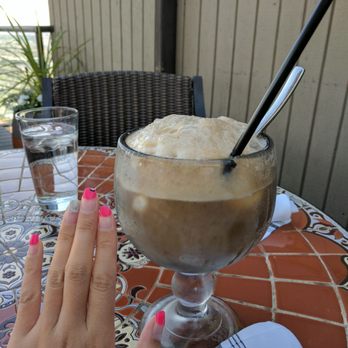 Cliffside Restaurant - giant root beer float - American Near Me - St George, Utah Cliffside Restaurant - giant root beer float - American Near Me - St George, Utah