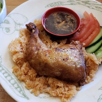 Phnom Penh - Quarter roast chicken and rice with small bowl of broth - Vietnamese Near Me - Montreal, Quebec Phnom Penh - Quarter roast chicken and rice with small bowl of broth - Vietnamese Near Me - Montreal, Quebec