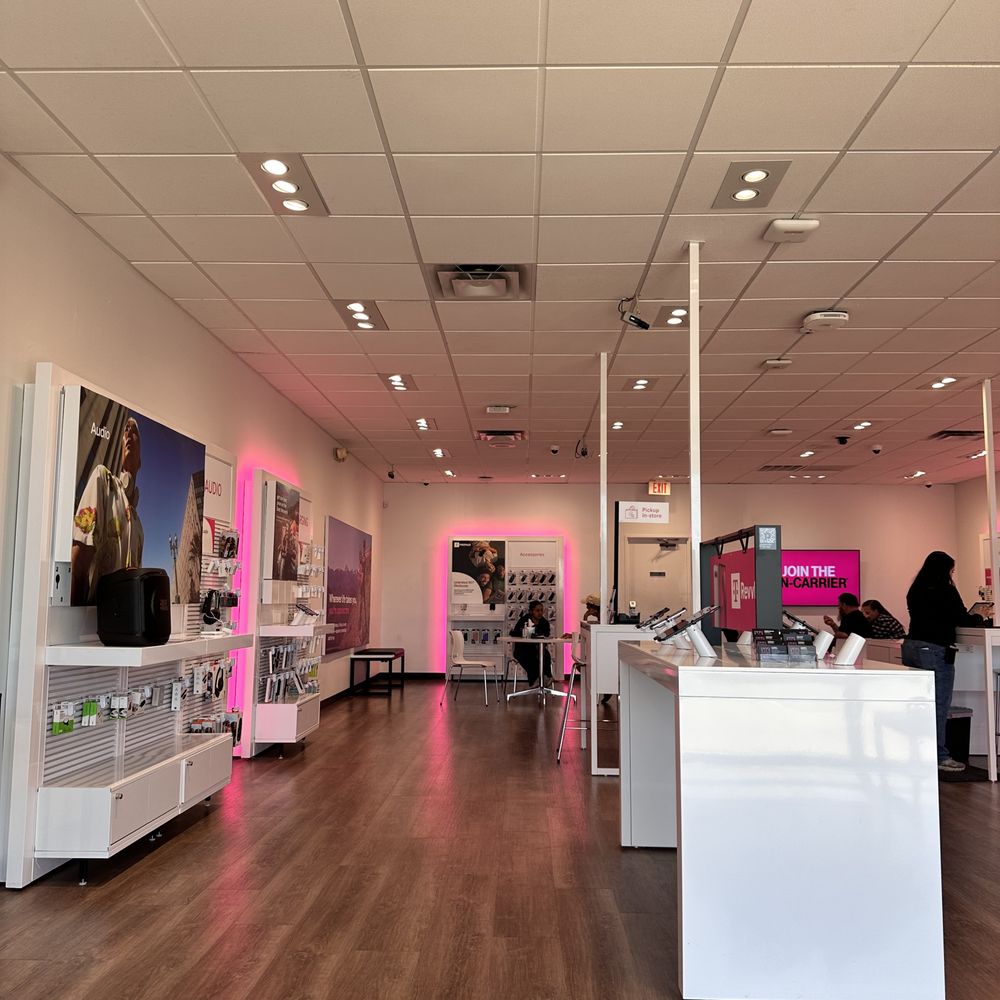 T-Mobile - Mobile Phones Near Me - Galveston, Texas T-Mobile - Mobile Phones Near Me - Galveston, Texas