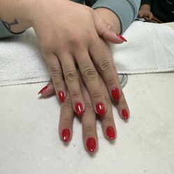 Red nails