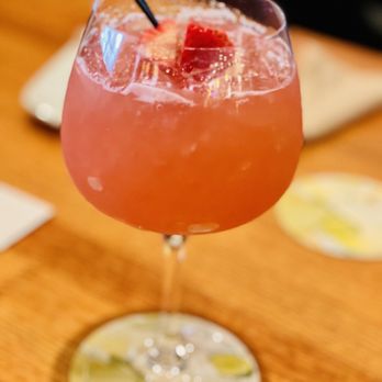 California Pizza Kitchen - a pink drink with a straw - Pizza Near Me - Virginia Beach, Virginia