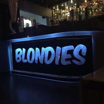 Blondies - The rocking bar. But, you will want to sit in one of the many social pods. Great layout! - Cocktail Bars Near Me - Puerto Vallarta, JAL Blondies - The rocking bar. But, you will want to sit in one of the many social pods. Great layout! - Cocktail Bars Near Me - Puerto Vallarta, JAL