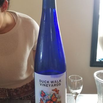Duckwalk Vineyards - Wineries Near Me - Water Mill, New York