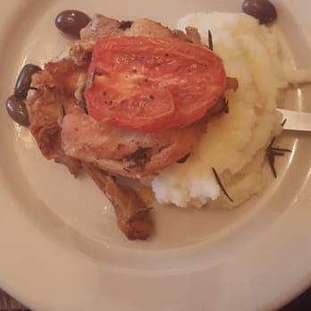 Saggio - Rosemary chicken with mashed potatoes. - Italian Near Me - New York, New York Saggio - Rosemary chicken with mashed potatoes. - Italian Near Me - New York, New York