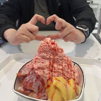 Sno Honey - Strawberry Snow - Desserts Near Me - Carrollton, Texas Sno Honey - Strawberry Snow - Desserts Near Me - Carrollton, Texas