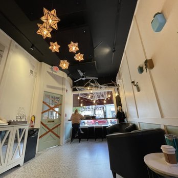 Grounded Coffee Bar - Indoor seating - Coffee & Tea Near Me - Frankfort, Illinois