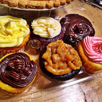 Peoples Bakery and Restaurant - Cupcakes - Custom Cakes Near Me - Detroit, Michigan Peoples Bakery and Restaurant - Cupcakes - Custom Cakes Near Me - Detroit, Michigan
